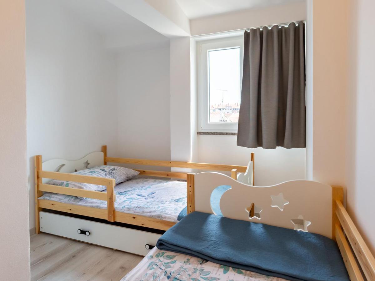Amoroso Apartment 200M From Sea بوريتش المظهر الخارجي الصورة